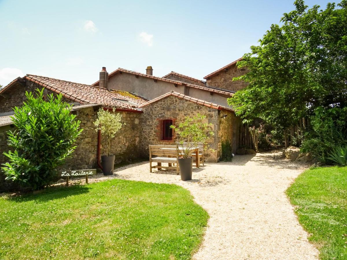 Terre Et Eau Chambres D'Hotes B&B La Flocellière Exterior foto